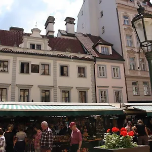 prague-golden-age.praguehotelsweb.com/
